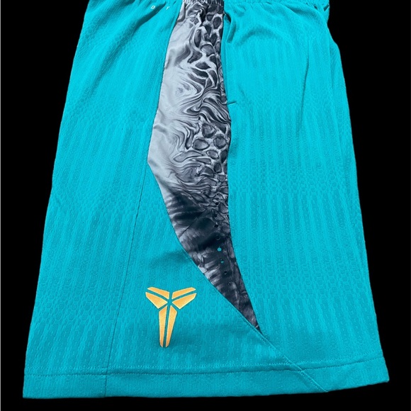Kobe Nike shorts - Picture 4 of 9